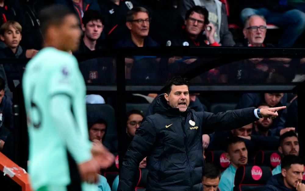 Chelsea’s Argentinian head coach Mauricio Pochettino shouts instructions to the players from the touchline during the English Premier League football match between Bournemouth and Chelsea at the Vitality Stadium in Bournemouth, southern England on September 17, 2023. AFPPIX