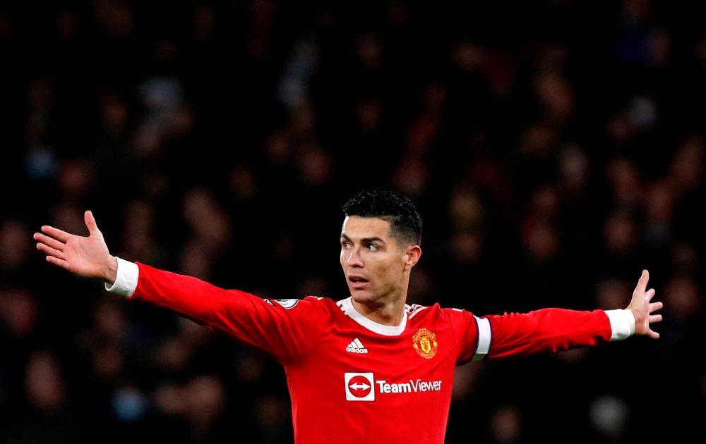 Man Utd's Ronaldo hoping to be fit for Villa clash