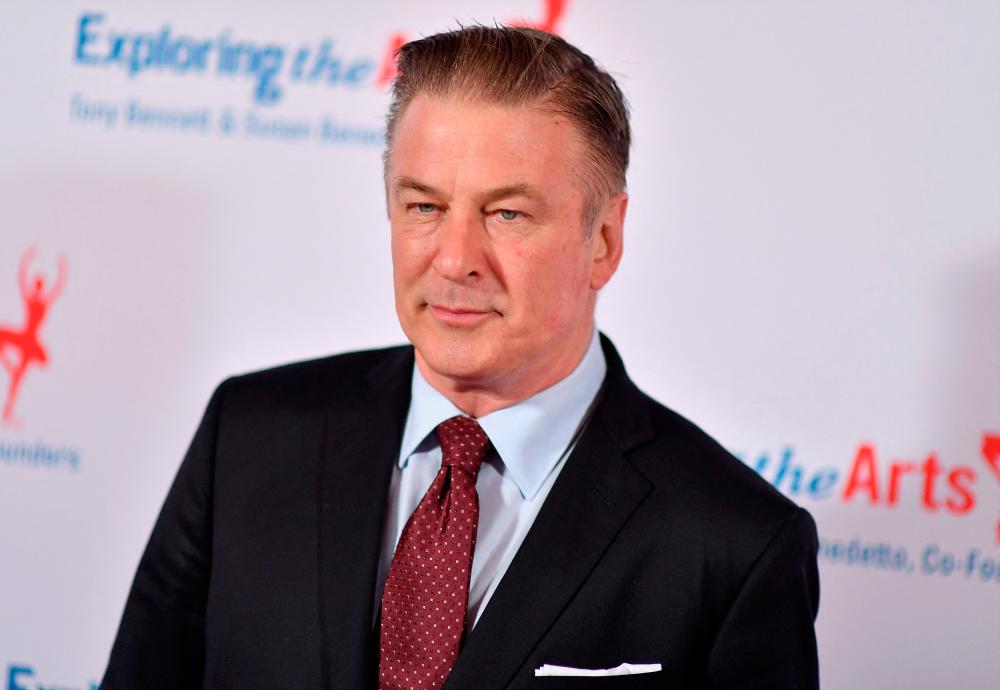 Alec Baldwin turns over cellphone for 'Rust' shooting probe