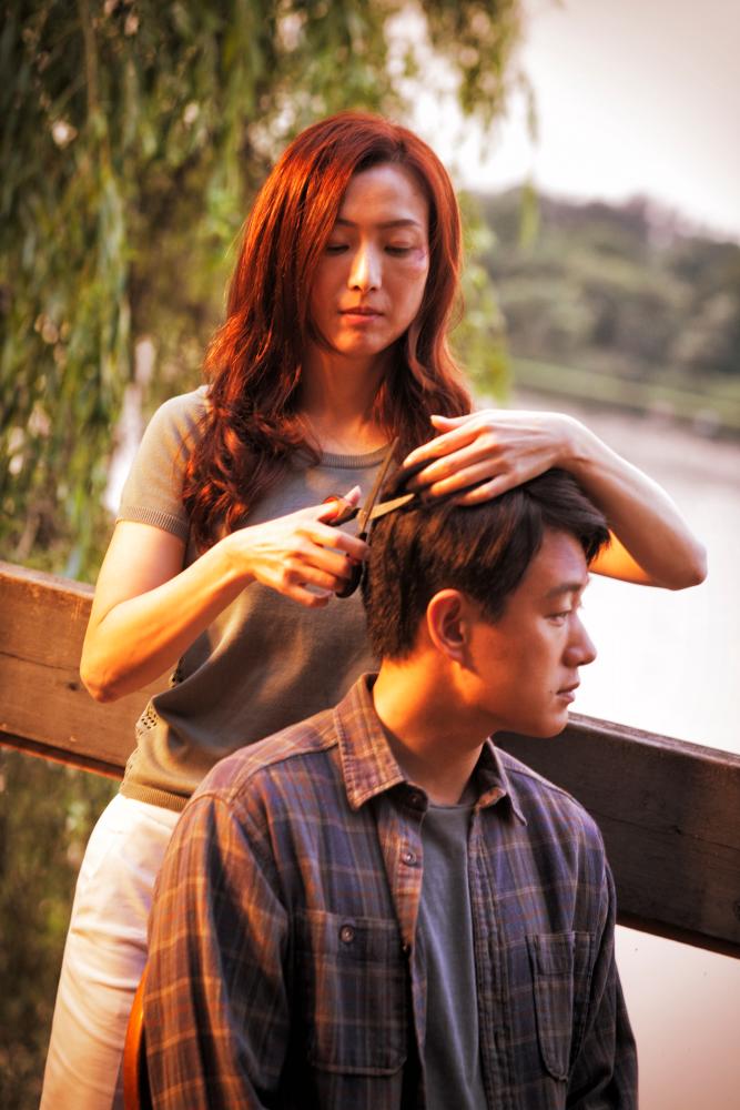 $!Sammi Cheng and Charlene Choi shine in thriller Fatal Visit