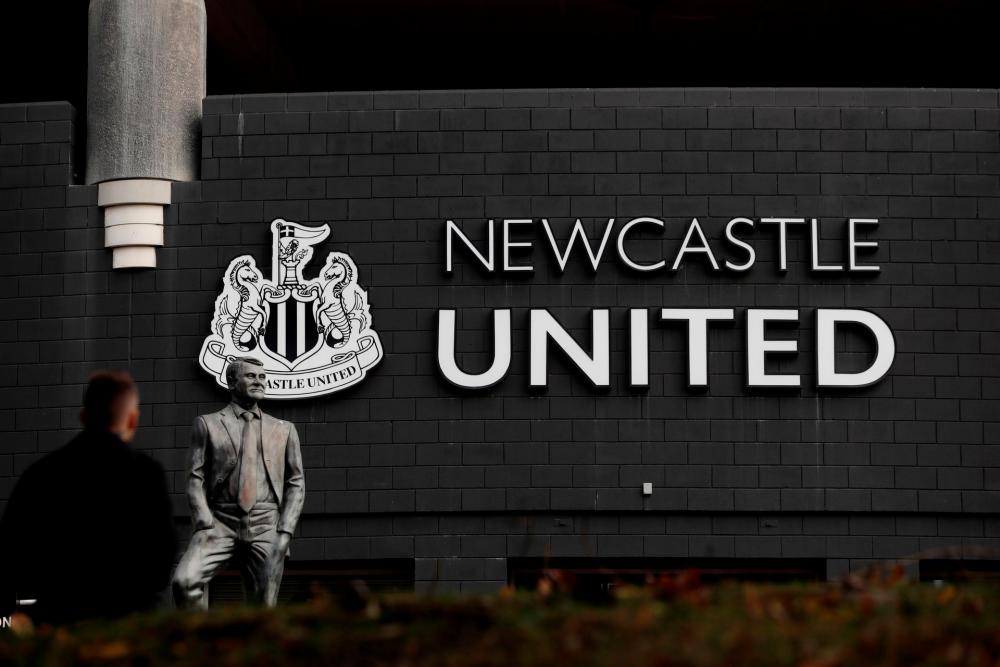 Football - General views outside Newcastle United’s St James’ Park stadium - St James’ Park, Newcastle, Britain - October 7, 2021 General view of the Bobby Robson Statue outside Newcastle United’s St James’ Park stadium. REUTERSPIX