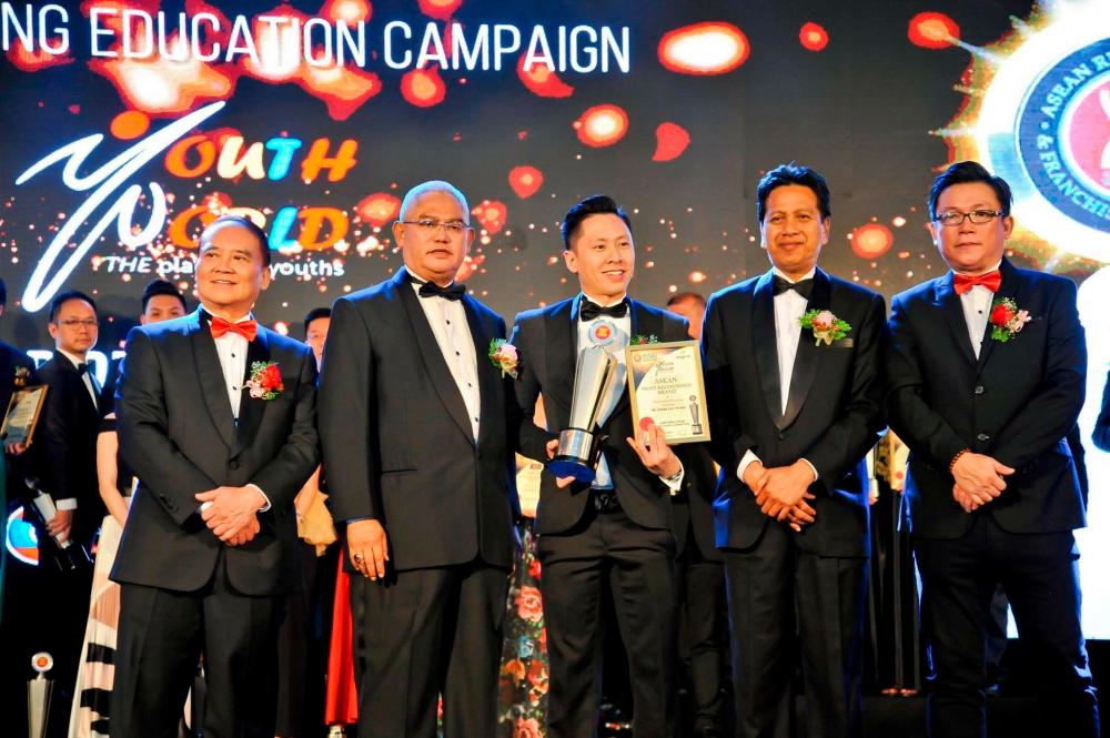 $!He was the winner of the Outstanding Education Campaign award at the ASEAN Outstanding Business Awards 2017.