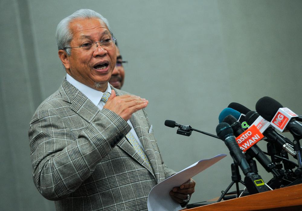 KUALA LUMPUR, 1 August -- The Minister of Communications and Multimedia who is also the Chairman of the Inflation Jihad Special Team Tan Sri Annuar Musa held a press conference after chairing the special team’s committee meeting in Parliament today. BERNAMAPIX