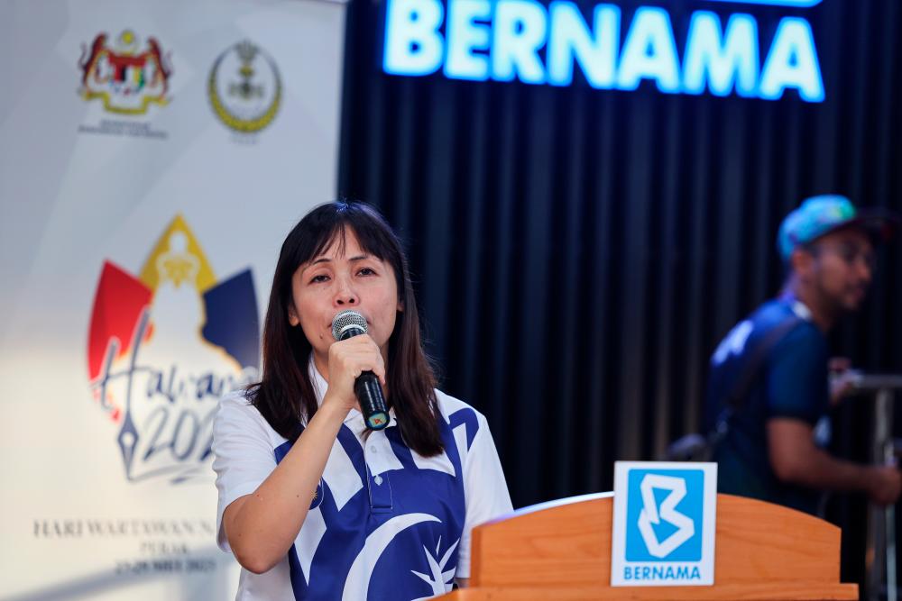KUALA LUMPUR, May 27 -- Deputy Minister of Communications and Digital Teo Nie Ching spoke at the launch of the “Media Hunt HAWANA” treasure hunt competition in conjunction with the celebration of National Journalists’ Day (HAWANA) 2023 at Wisma Bernama today. BERNAMAPIX