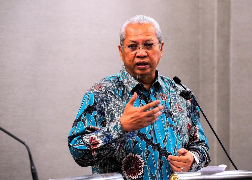No evidence packets of cooking oil in Indonesian waters came from M'sia: Annuar
