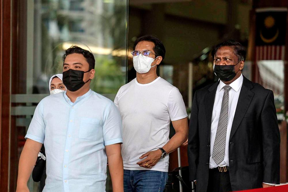 KUALA LUMPUR, Nov 25 -- Famous businessman Datuk SM Faisal SM Nasimuddin appeared at the Kuala Lumpur Court Complex today to continue the trial of the case he is facing, which is deliberately causing injury to his ex-wife Emilia Hanafi, 43. BERNAMAPIX