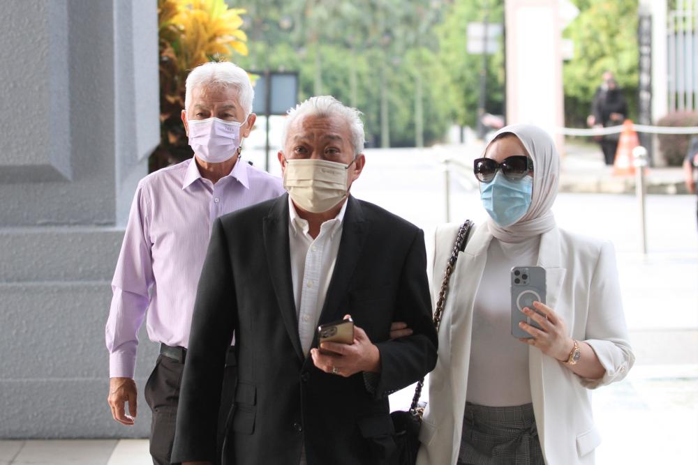 Court to decide on Sept 2 if Bung Moktar, Zizie Izette need to enter defence