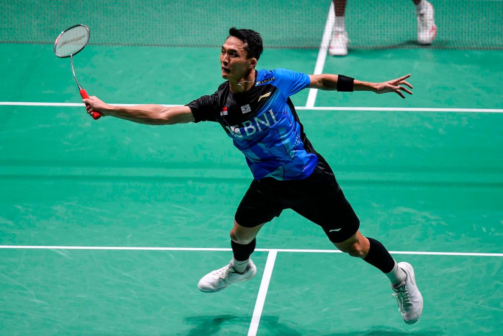 KUALA LUMPUR, July 1 - Indonesian men’s singles player Jonatan Christie plays against Indian men’s singles player Prannoy H.S. in the quarterfinals of the Petronas Malaysian Open 2022 at Axiata Arena Bukit Jalil today. BERNAMAPIX
