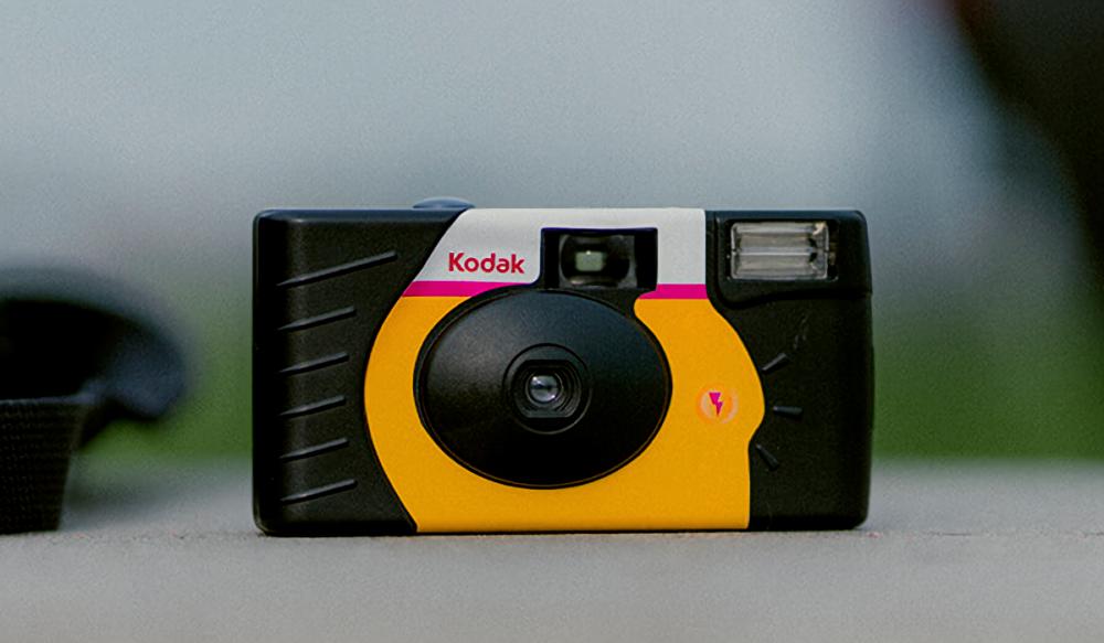 $!Both millennials and Gen Zs are using disposable cameras. – THE PHOTO LAB
