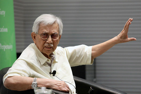 Tun Daim Zainuddin speaks during the Nation Building Conversation session organised by the Asian Strategy and Leadership Institute in Sunway University, Petaling Jaya. - Sunpix by Norman Hiu