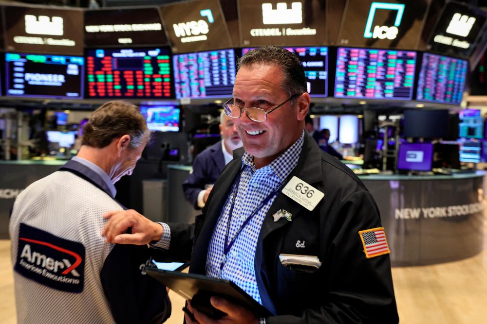 Traders working on the floor of the New York Stock Exchange. A strategist says the US stock market is in the summer doldrums. – Reuterspix
