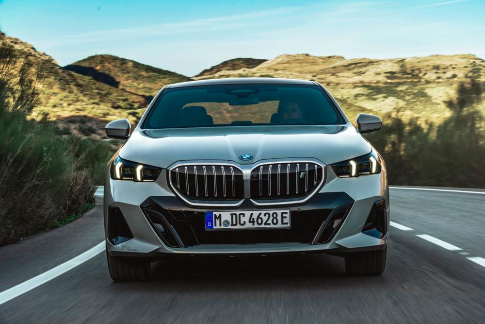 $!The New BMW i5 With M60 xDrive