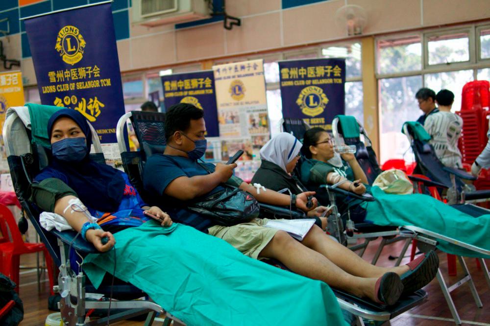 Blood donation campaign during the bazaar.