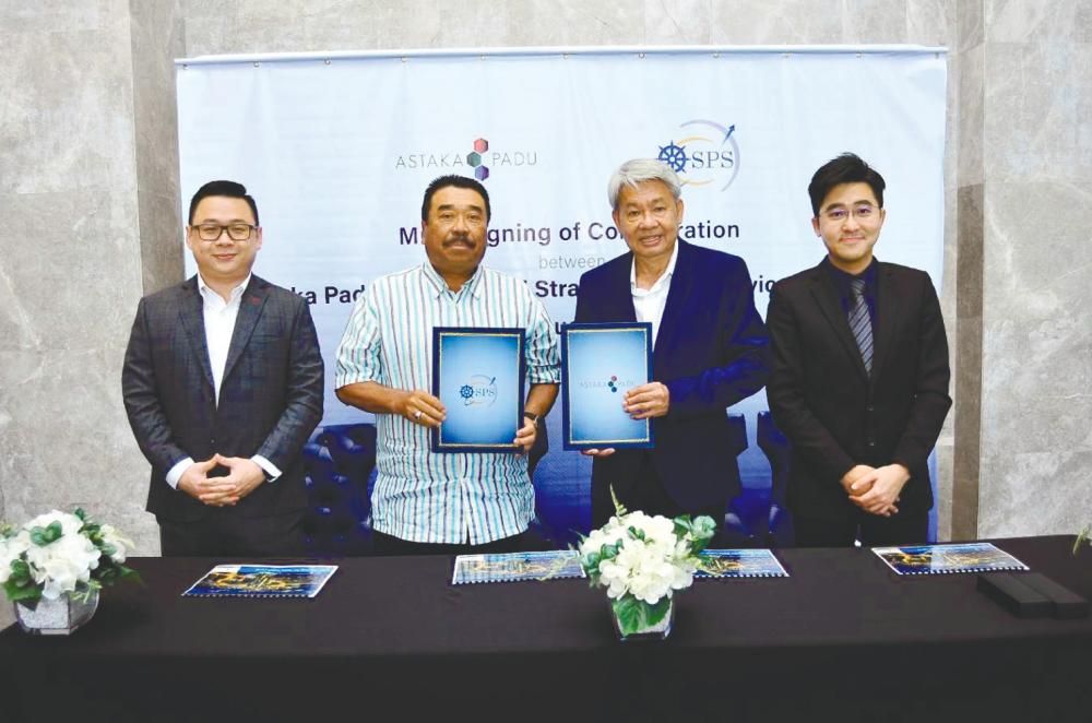 From left: Khong, APSB director Daing Abd Rahim Daing A Rahman, SPSSB directors Ang Swee Hau and Kenny Ang Wee Keat at the signing ceremony.