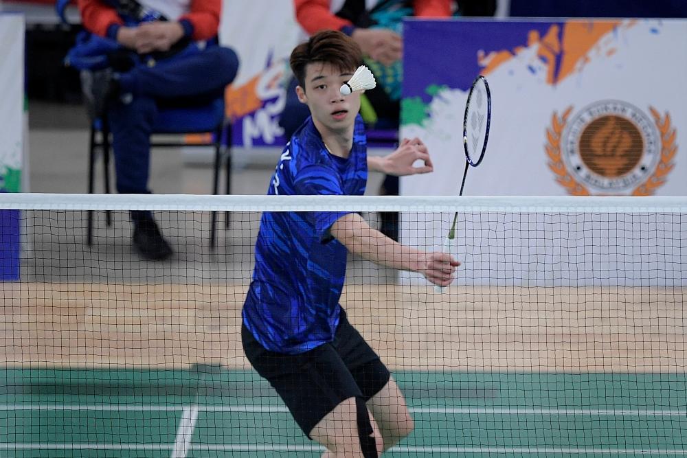 KUALA LUMPUR, Sept 22 -- Athlete from Johor Ng Tze Yong performed in the men’s singles badminton event in the Sukma 2022 quarter-finals at Axiata Arena today. BERNAMAPIX