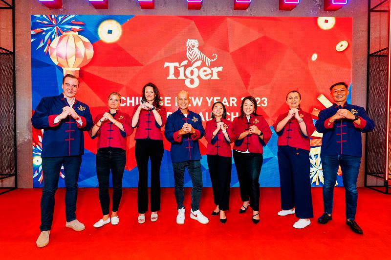 Heineken Malaysia Berhad management team at the media launch of Tiger CNY 2023 Campaign, Cheers to Bold Beginnings.