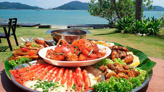 $!Manjung boasts an abundance of fresh seafood. – MARINA BAY