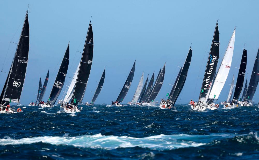 sydney hobart yacht race progress