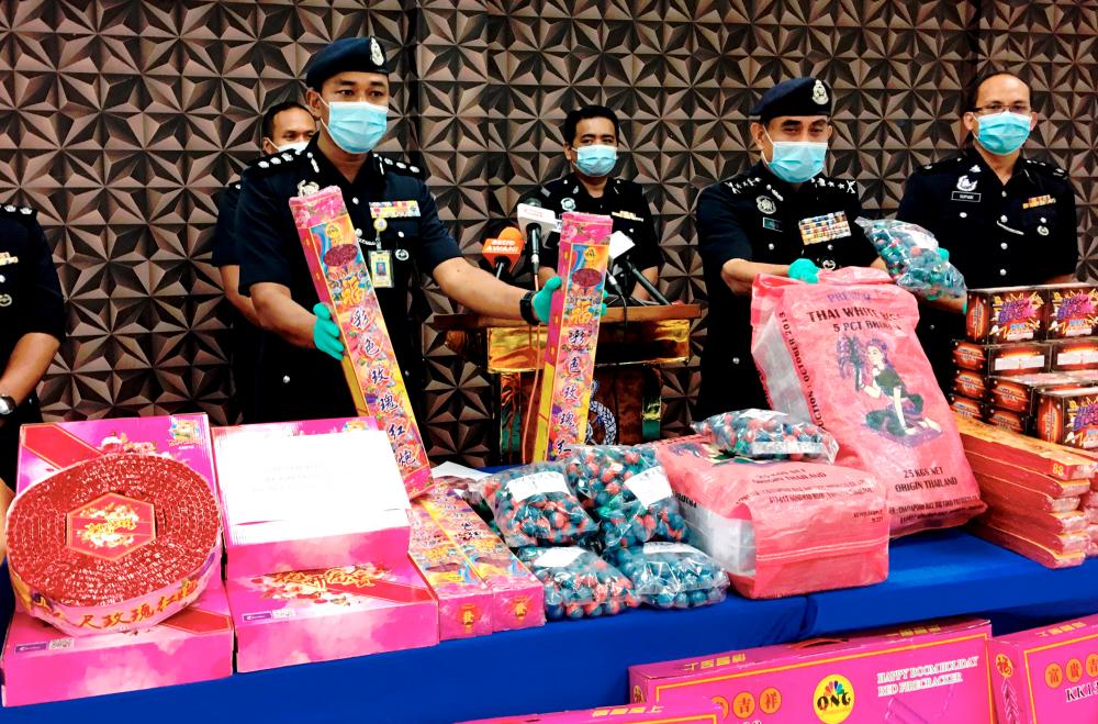Cabinet decision to repeal ban on fireworks, firecrackers lauded
