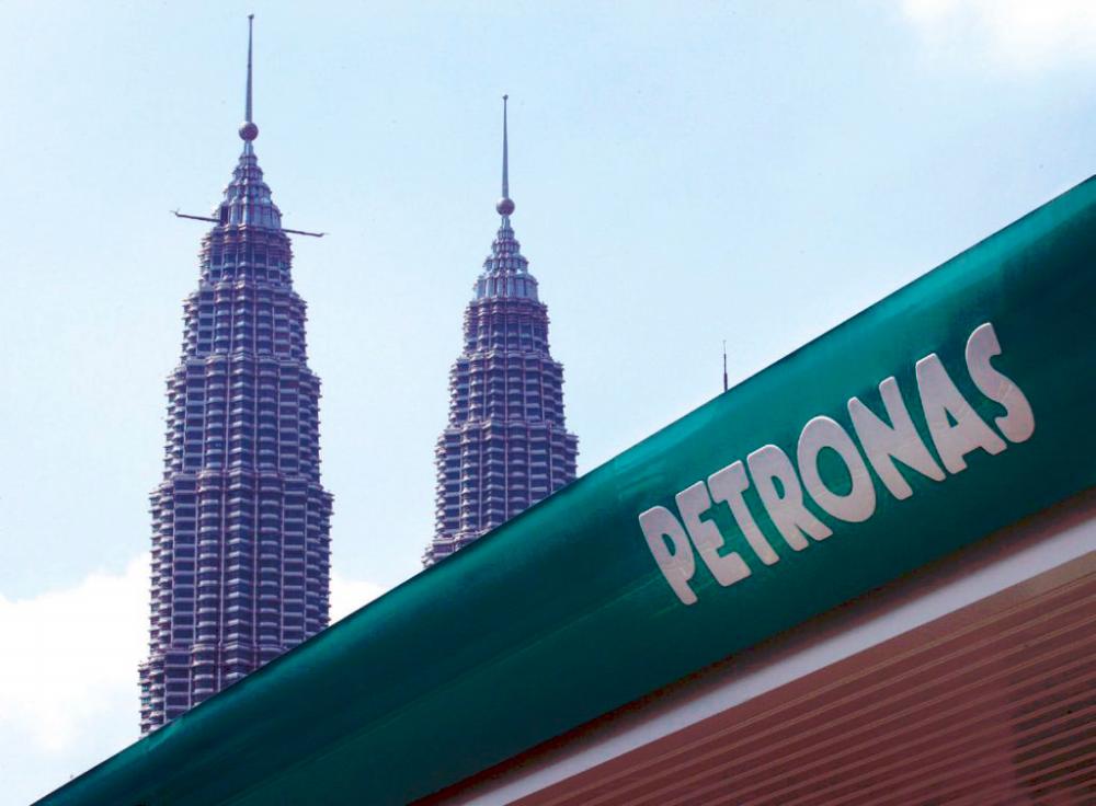 Petronas signs corruption-free pledge